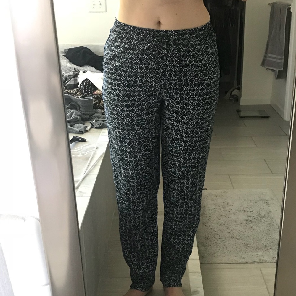 NEW Women’s Navy pattern drawstring jogger pants